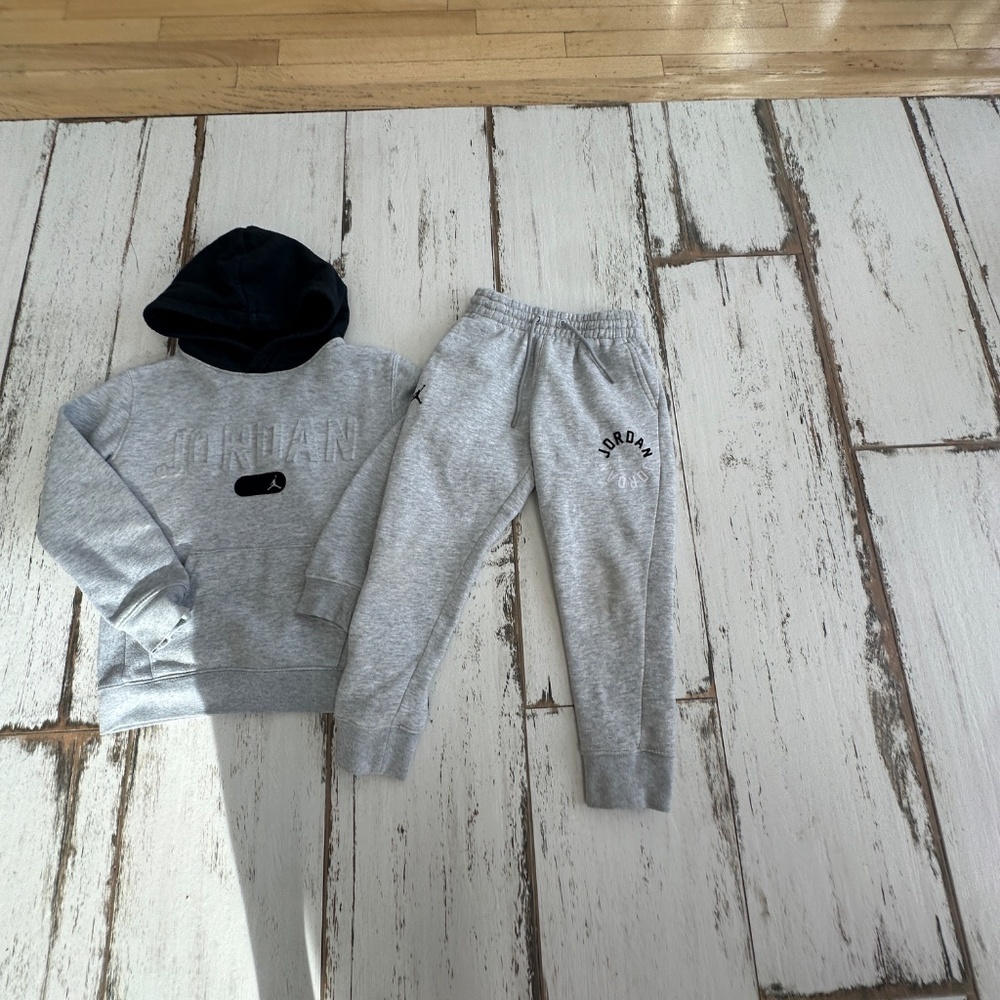 Jordan set - Picture 2 of 10